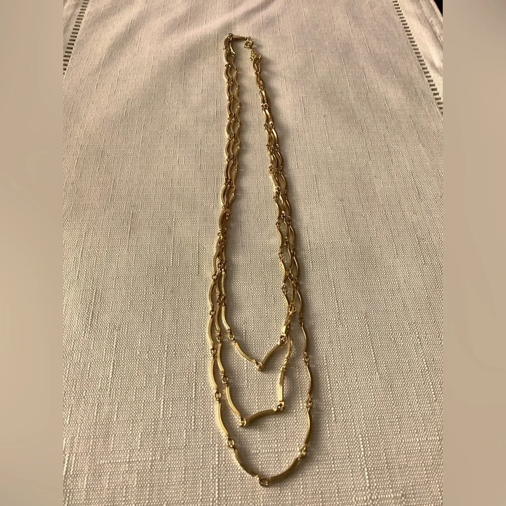 Gold Tone Necklace